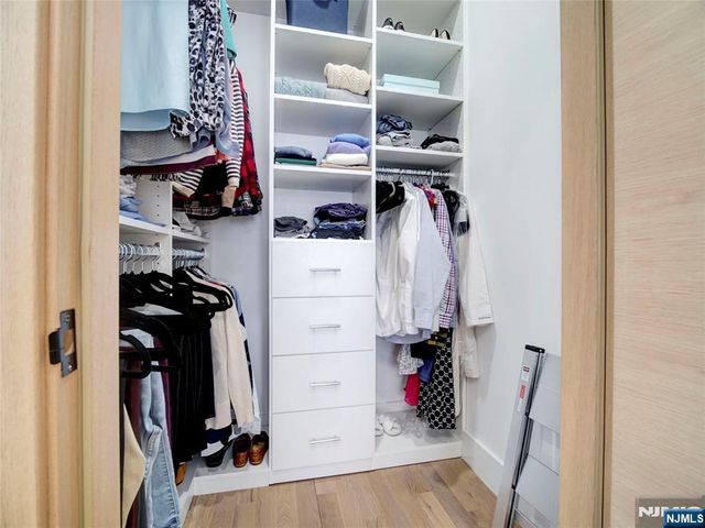 231 Clinton Avenue 2, Jersey City, NJ 07304