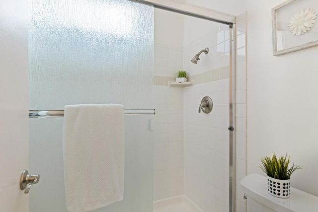 905 W Middlefield Road 917, Mountain View, CA 94043