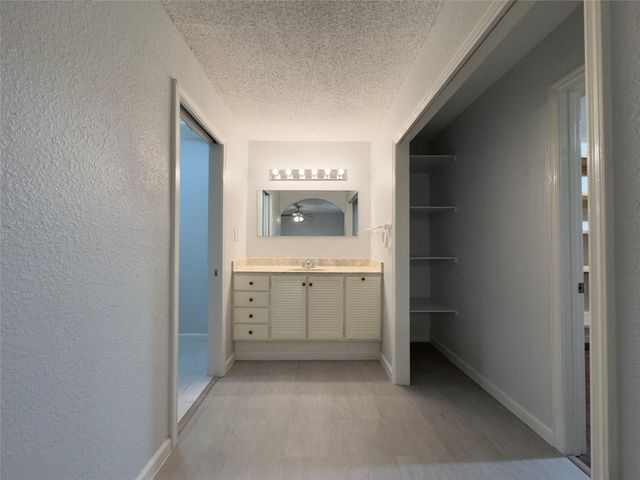 821 S Guadalupe ST, Lockhart, TX 78644