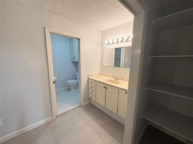 821 S Guadalupe ST, Lockhart, TX 78644