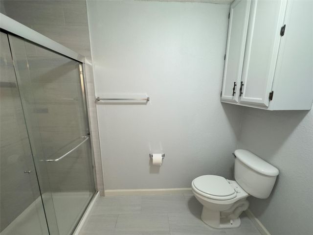 821 S Guadalupe ST, Lockhart, TX 78644