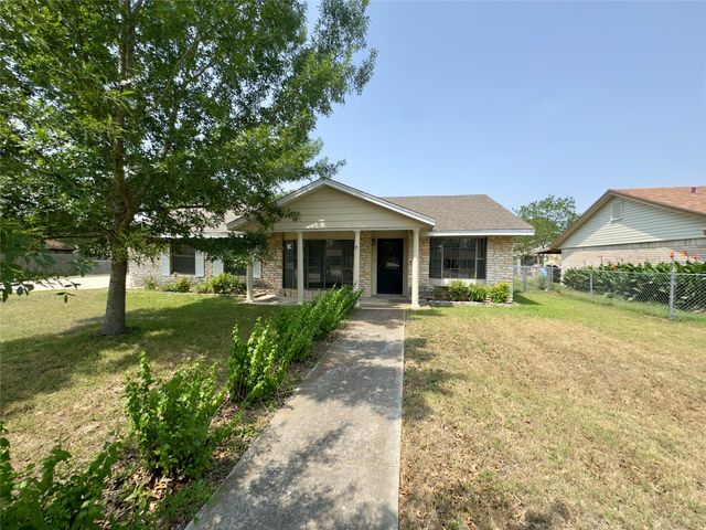 821 S Guadalupe ST, Lockhart, TX 78644