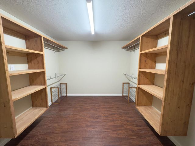 821 S Guadalupe ST, Lockhart, TX 78644
