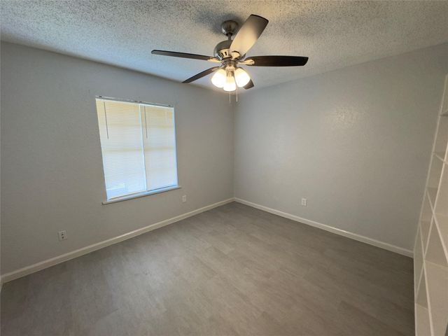821 S Guadalupe ST, Lockhart, TX 78644