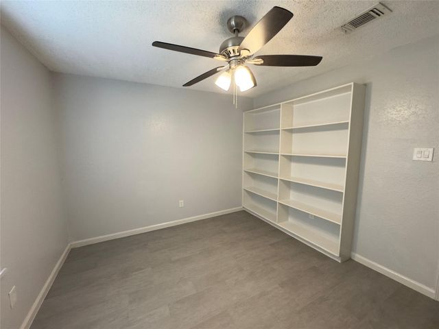 821 S Guadalupe ST, Lockhart, TX 78644