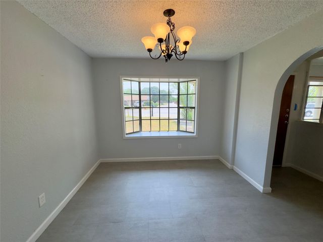 821 S Guadalupe ST, Lockhart, TX 78644