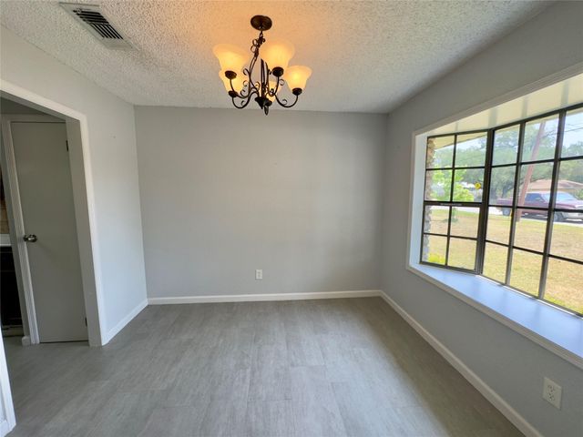 821 S Guadalupe ST, Lockhart, TX 78644