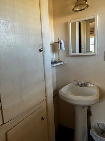 1204 Adelaide Drive, Dallas, TX 75216