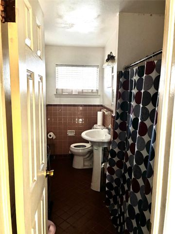 1204 Adelaide Drive, Dallas, TX 75216