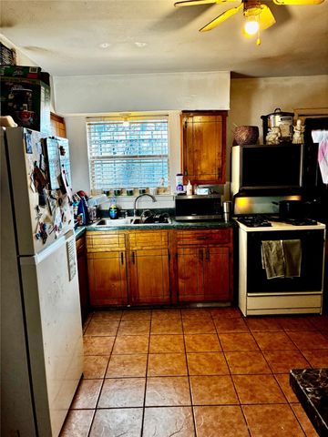 1204 Adelaide Drive, Dallas, TX 75216