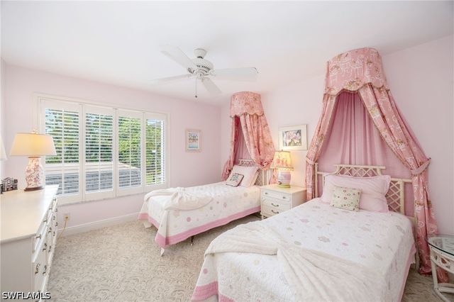 225 Wildwood LN, Naples, FL 34105