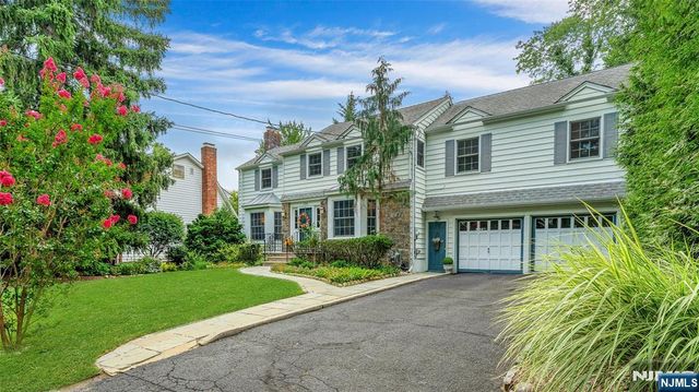 733 Lotus Avenue, Oradell, NJ 07649