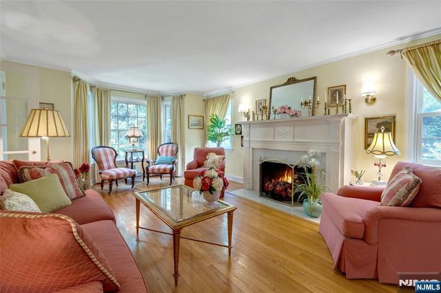 733 Lotus Avenue, Oradell, NJ 07649