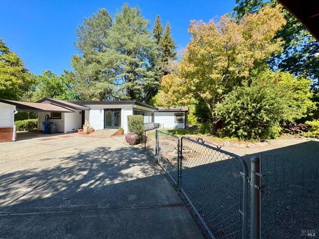109 Glass Mountain Ln, St. Helena, CA 94574