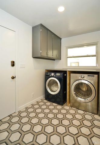 109 Glass Mountain Ln, St. Helena, CA 94574