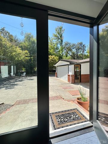 109 Glass Mountain Ln, St. Helena, CA 94574