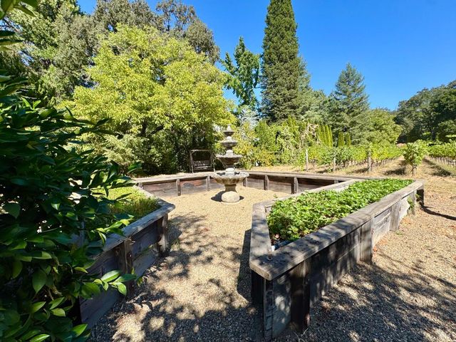 109 Glass Mountain Ln, St. Helena, CA 94574