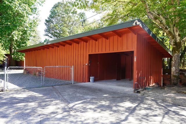 109 Glass Mountain Ln, St. Helena, CA 94574