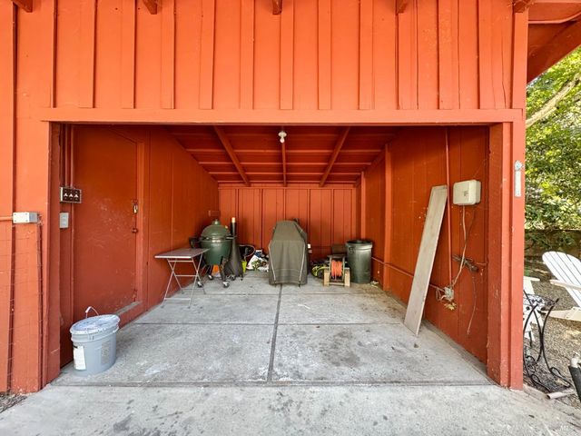 109 Glass Mountain Ln, St. Helena, CA 94574