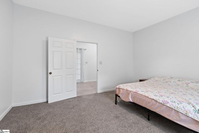 904 W Hampton Street, Laurens, SC 29360