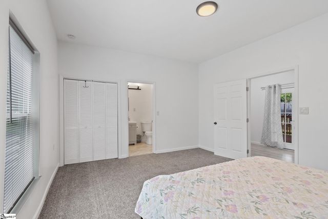904 W Hampton Street, Laurens, SC 29360