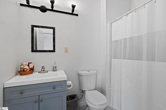 904 W Hampton Street, Laurens, SC 29360
