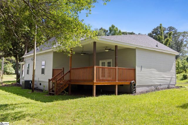 904 W Hampton Street, Laurens, SC 29360