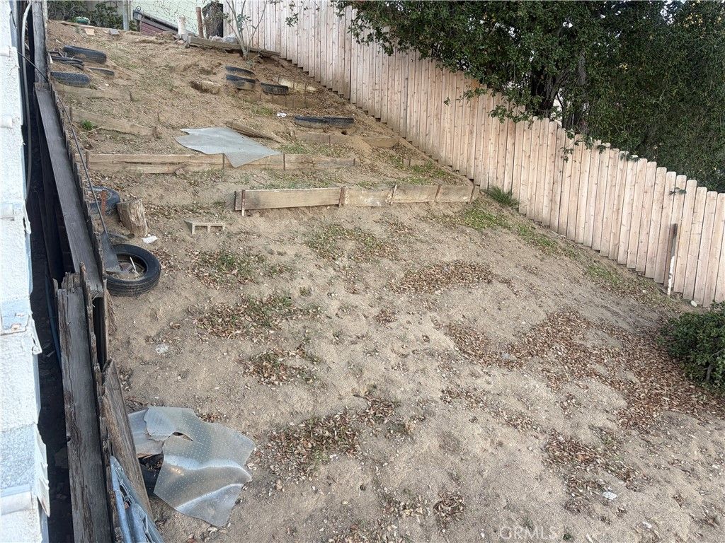 0 2564020010, Tujunga, CA 91042 — exterior