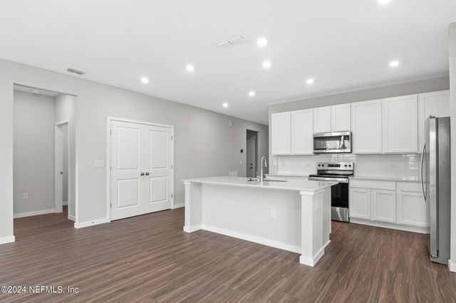 14695 MACADAMIA Lane, Jacksonville, FL 32218