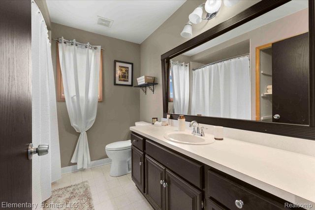 53260 Forestglade Drive, Chesterfield Township, MI 48047