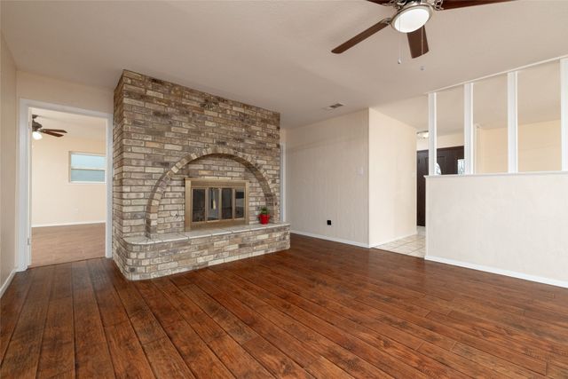 6316 Tosca Drive, Haltom City, TX 76180