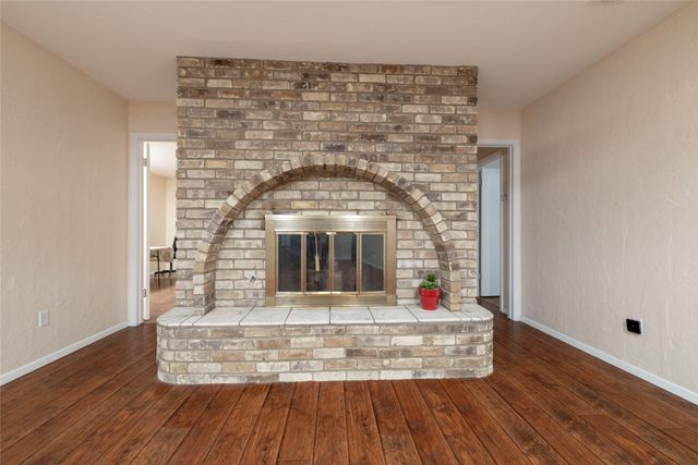 6316 Tosca Drive, Haltom City, TX 76180