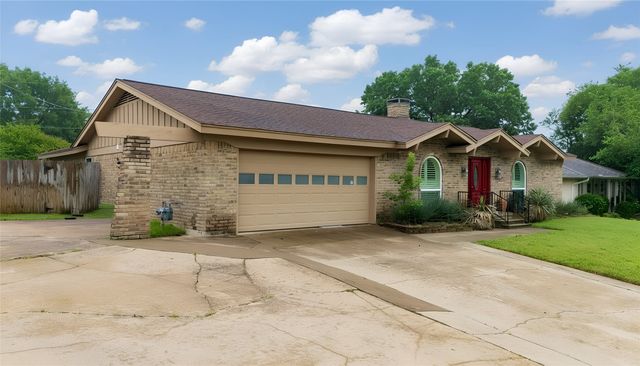 6316 Tosca Drive, Haltom City, TX 76180