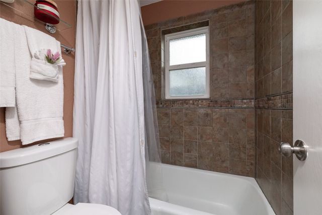 6316 Tosca Drive, Haltom City, TX 76180