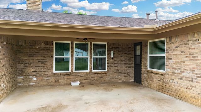 6316 Tosca Drive, Haltom City, TX 76180