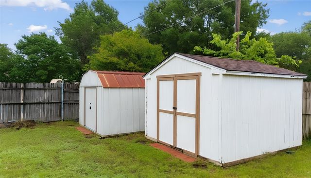 6316 Tosca Drive, Haltom City, TX 76180