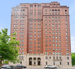 6700 S Crandon Avenue 6C, Chicago, IL 60649