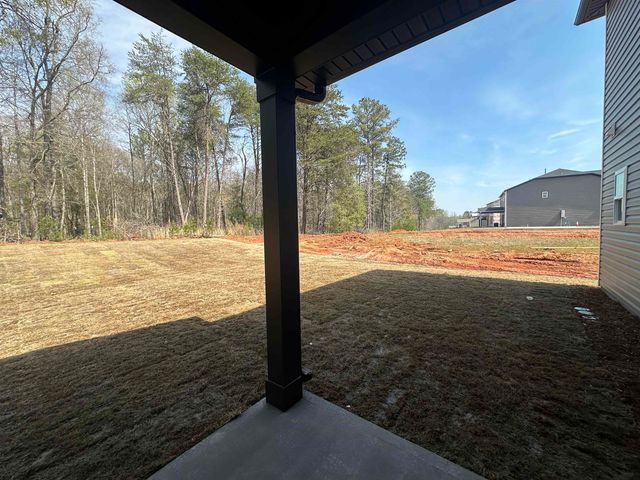 323 E Pyrenees Drive, Wellford, SC 29385