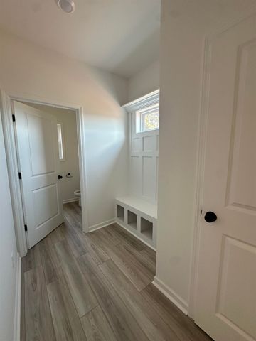 323 E Pyrenees Drive, Wellford, SC 29385