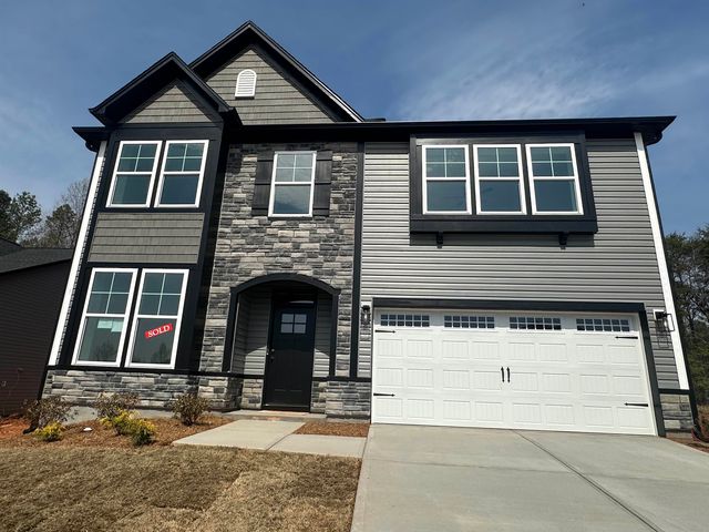 323 E Pyrenees Drive, Wellford, SC 29385