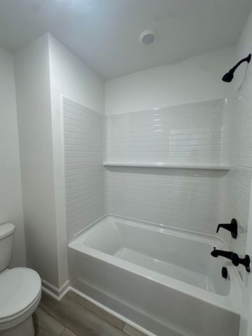 323 E Pyrenees Drive, Wellford, SC 29385