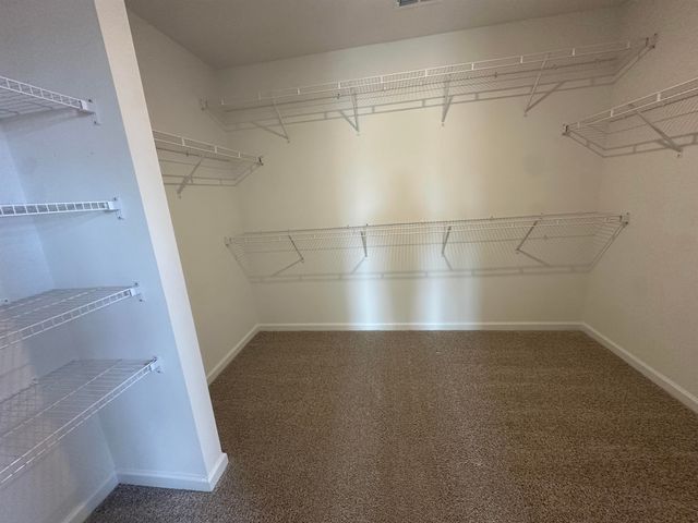 323 E Pyrenees Drive, Wellford, SC 29385