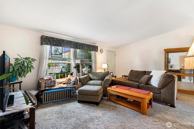 12506 142nd Avenue E, Puyallup, WA 98374