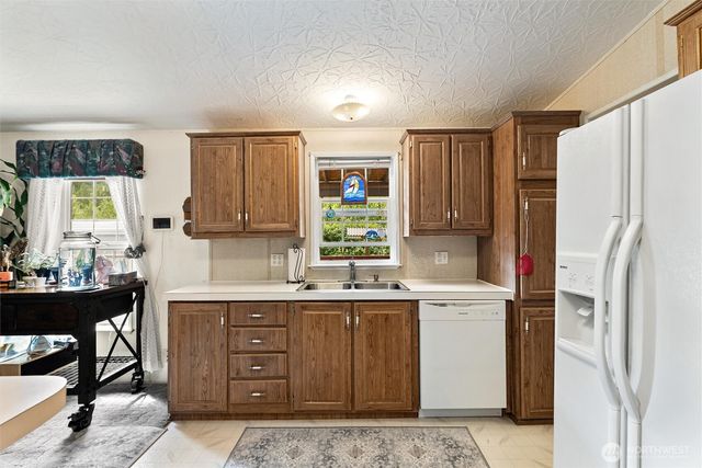 12506 142nd Avenue E, Puyallup, WA 98374