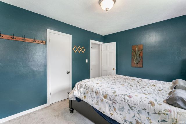 53025 Ridgewood Drive, South Bend, IN 46637