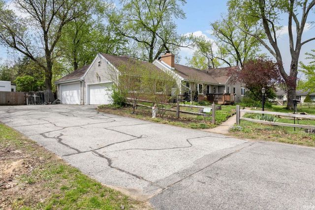 53025 Ridgewood Drive, South Bend, IN 46637