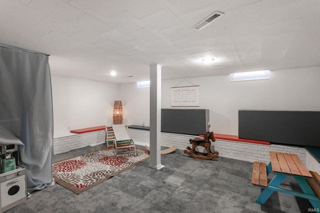 53025 Ridgewood Drive, South Bend, IN 46637