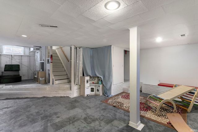 53025 Ridgewood Drive, South Bend, IN 46637