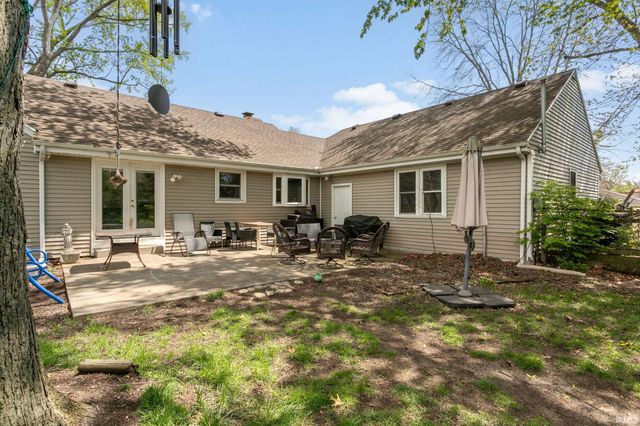 53025 Ridgewood Drive, South Bend, IN 46637