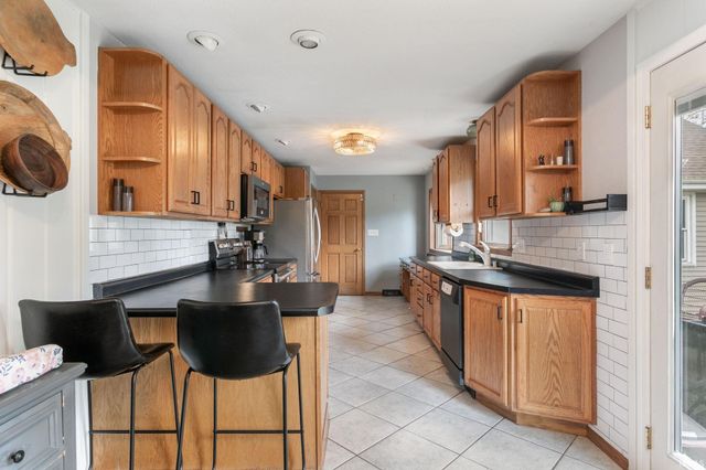 53025 Ridgewood Drive, South Bend, IN 46637